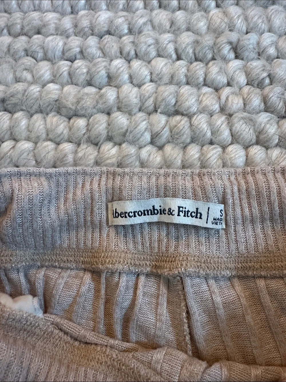 Abercrombie & Fitch Cozy Sleep Joggers Oatmeal Ribbed Size S